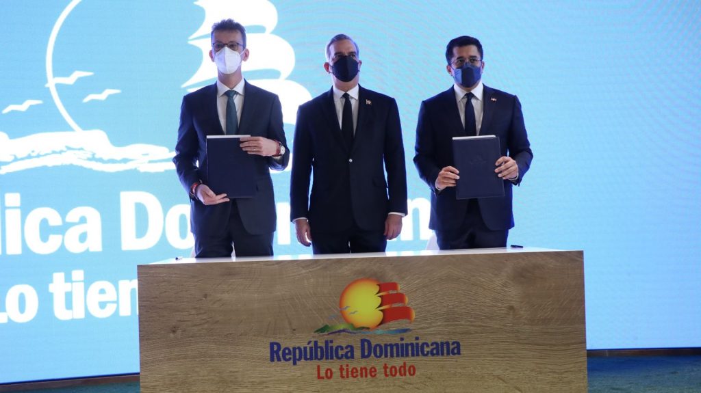 República Dominicana firma acuerdos en Fitur 2022
