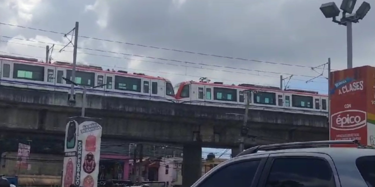 Chocan dos vagones del Metro de Santo Domingo 1 20230916 121339