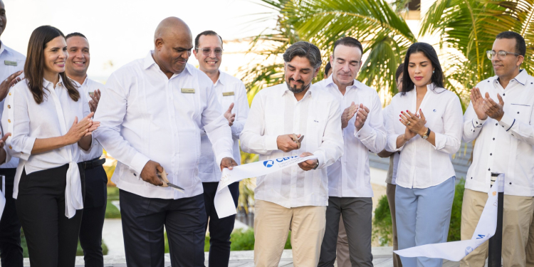 CEPM y Dreams Macao Beach Punta Cana colocan 1,680 módulos fotovoltaicos 1 CEPM y Dream Macao