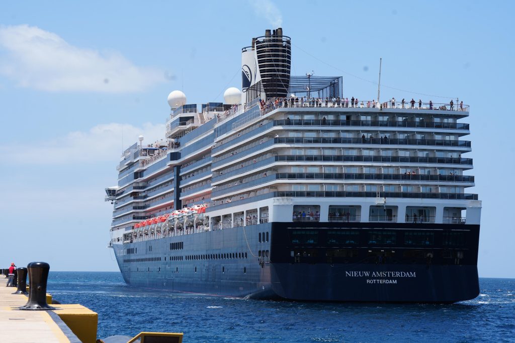 Cerca de 2 mil visitantes en Cabo Rojo a la segunda llegada de crucero a Pedernales