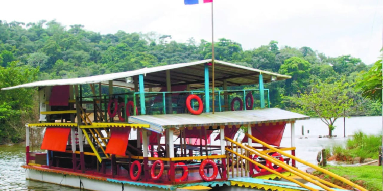 Ferry de Cotuí, uno de los puntos turísticos de esta demarcación