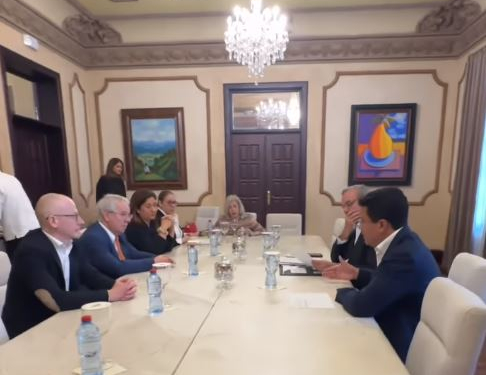 Reunion en el Palacio