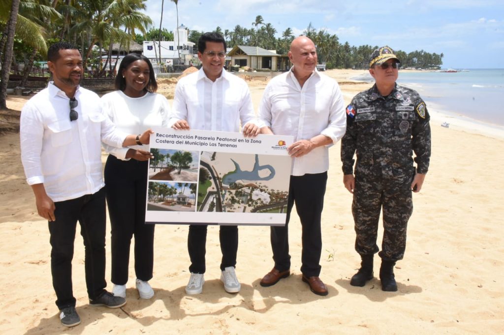 Turismo entrega obras por más de RD$100 MM en Samaná