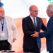 Igor Rodríguez, director general del IDAC y Vito La Forgia, presidente de Paramount Aviation Services, durante la firma del acuerdo.