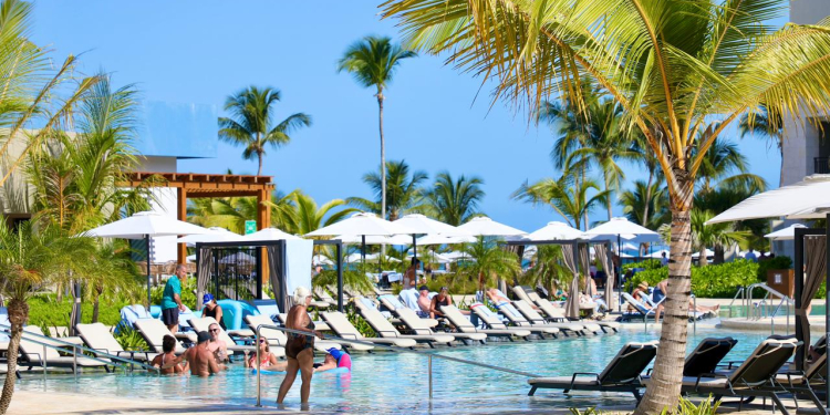 Miches estrena hoteles  Dreams y Secrets Playa Esmeralda con inversión de RD$23 mil millones