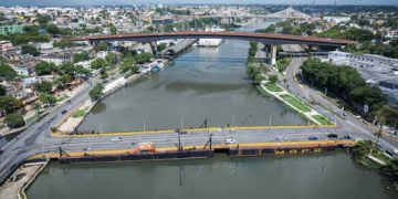 Puente flotante